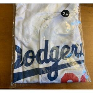 LA Dodger Joe Kelly Jersey 99